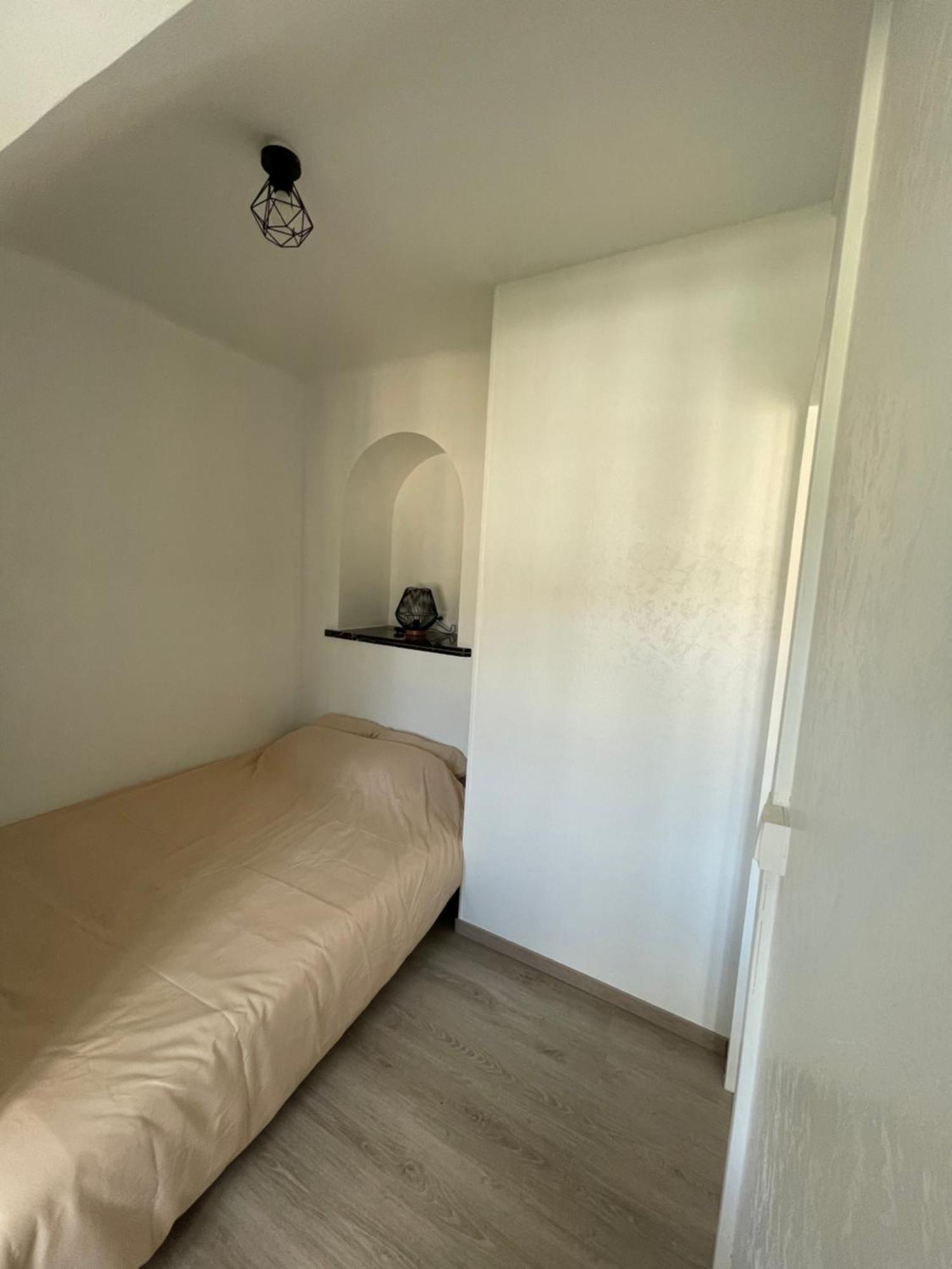 Appartement Renove Tout Equipe, Centre Ville, Proche De La Gare Et Commerce Флерс Екстериор снимка