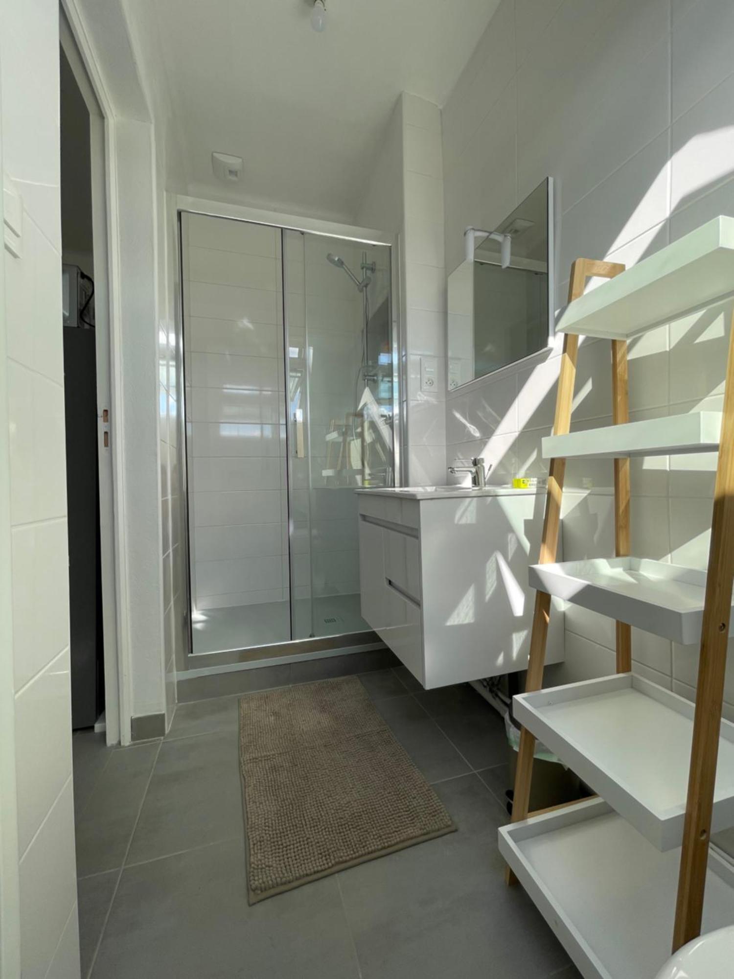 Appartement Renove Tout Equipe, Centre Ville, Proche De La Gare Et Commerce Флерс Екстериор снимка