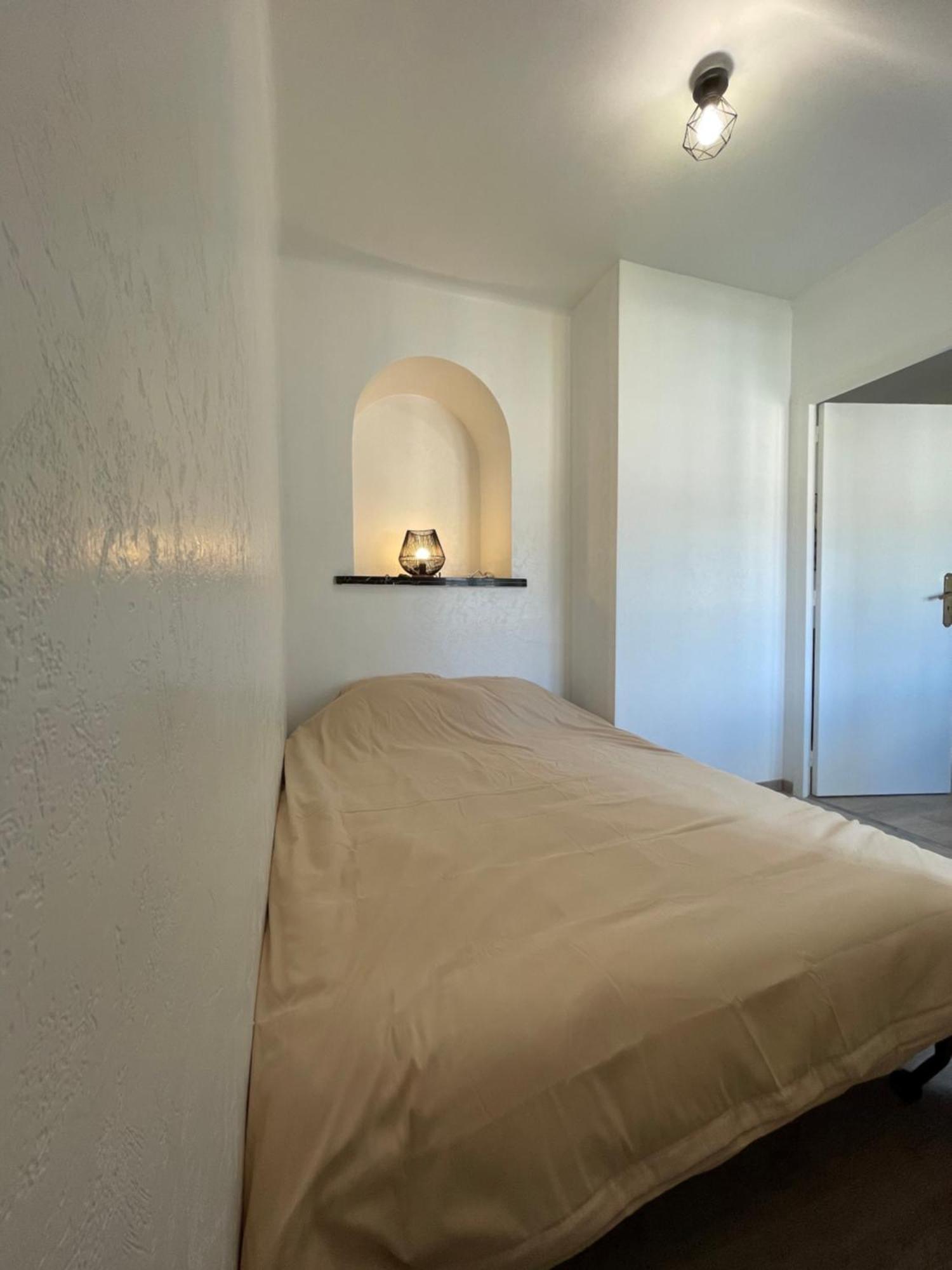 Appartement Renove Tout Equipe, Centre Ville, Proche De La Gare Et Commerce Флерс Екстериор снимка