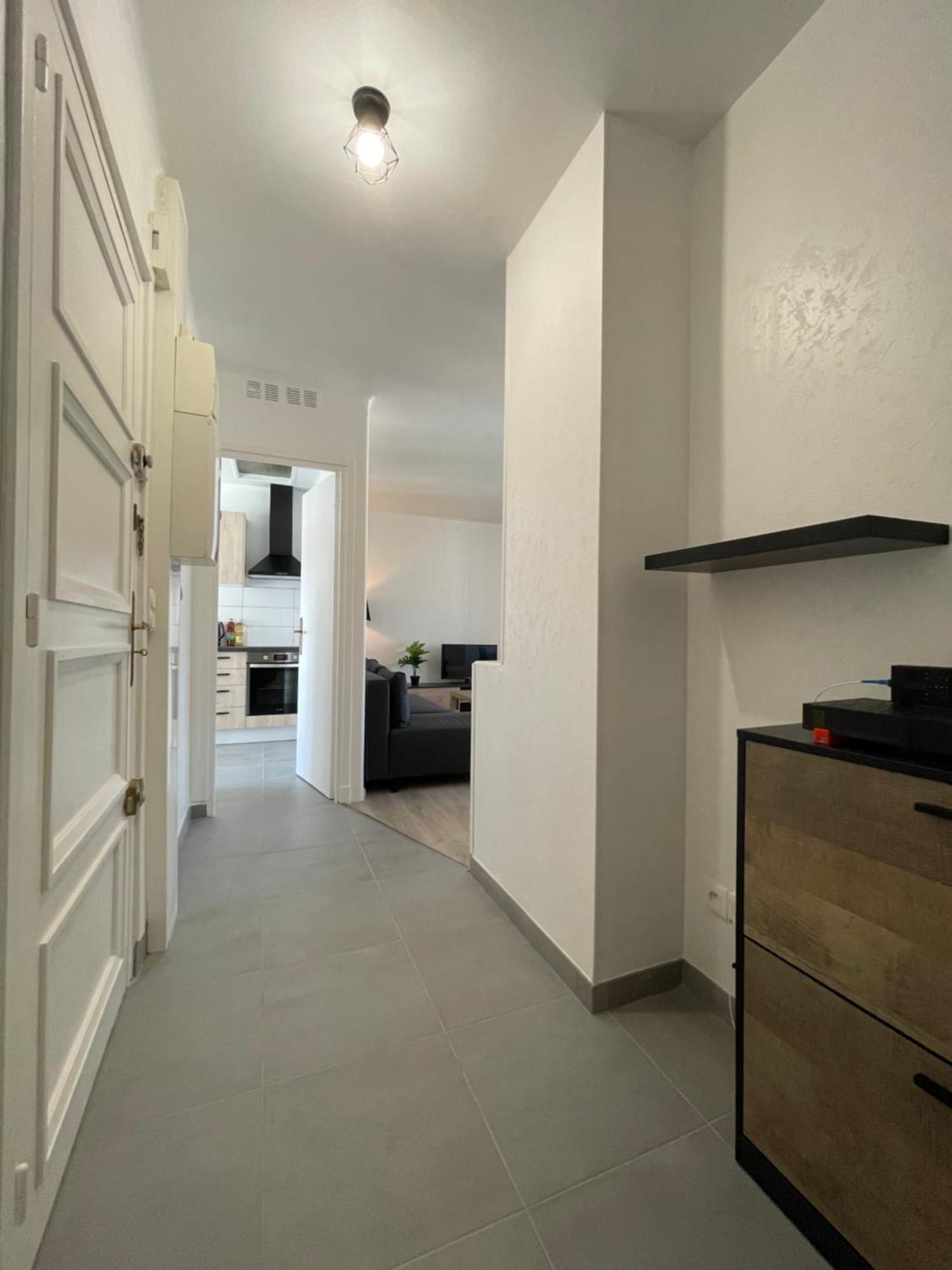 Appartement Renove Tout Equipe, Centre Ville, Proche De La Gare Et Commerce Флерс Екстериор снимка